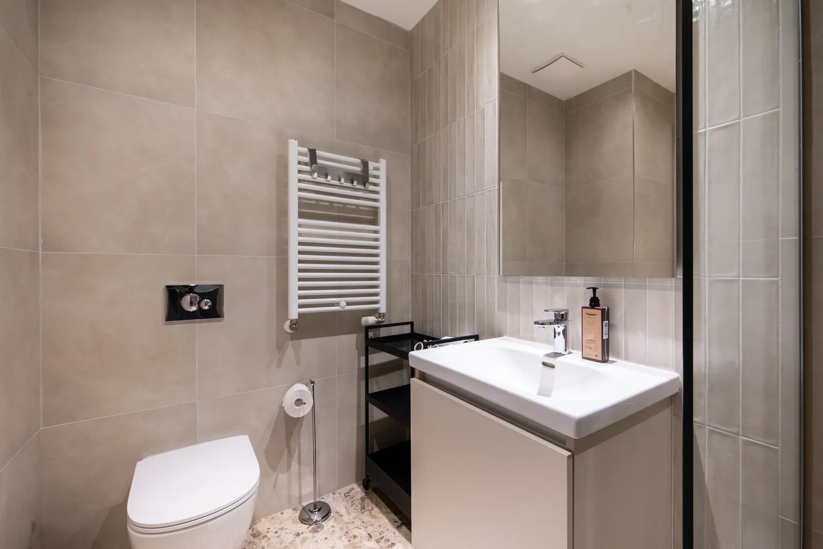 Apartman Fifth Apartment – fotografija 13